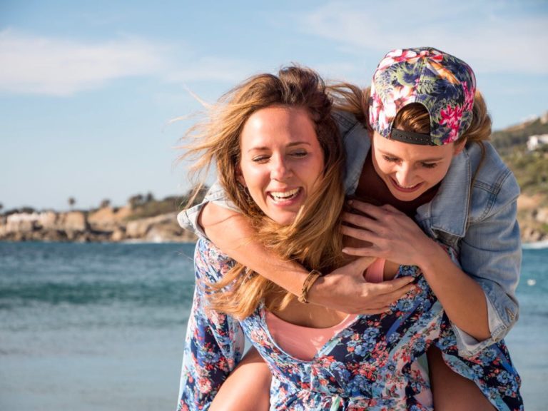 Mona und Julia von Langhaarmädchen 